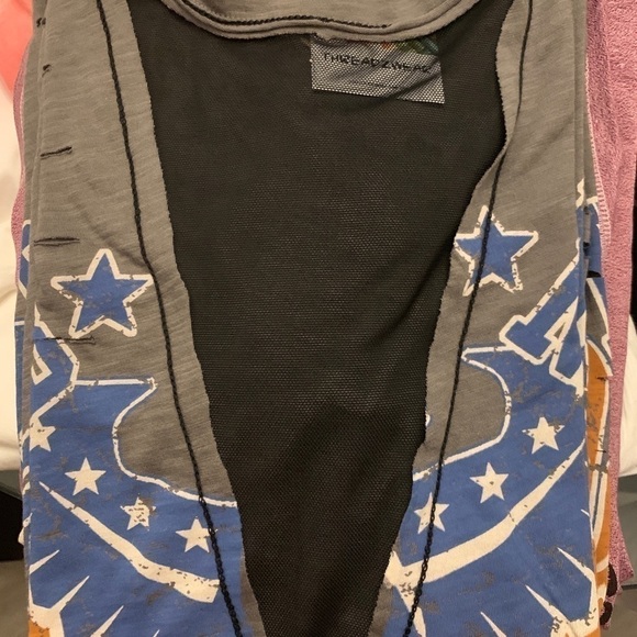 Mesh Panel Graphic Tee Olive - Picture 6 of 8